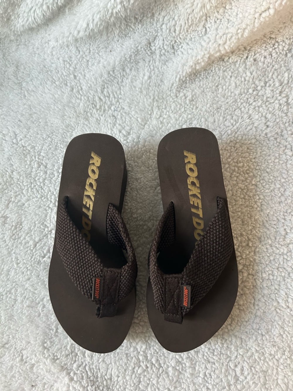 Rocket Dog Dark Brown Foam Thong Sandals